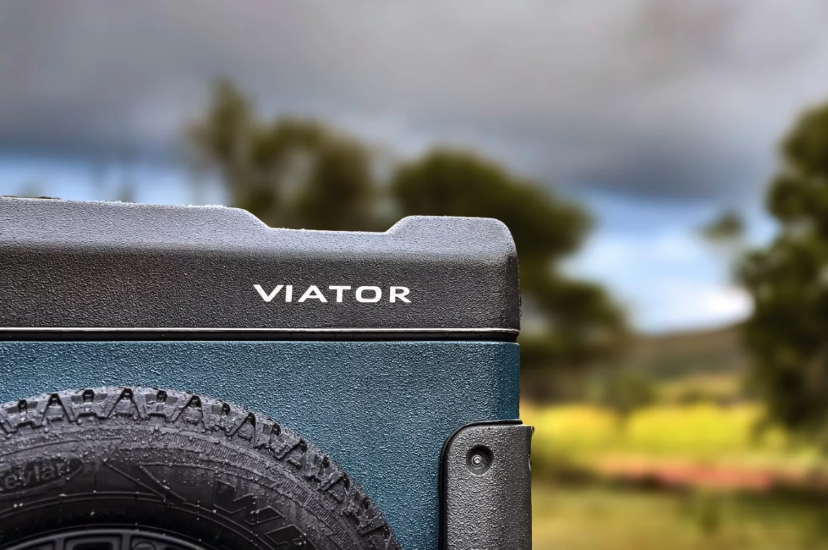 60-sec cube camper rises & slides into much more than meets the eye