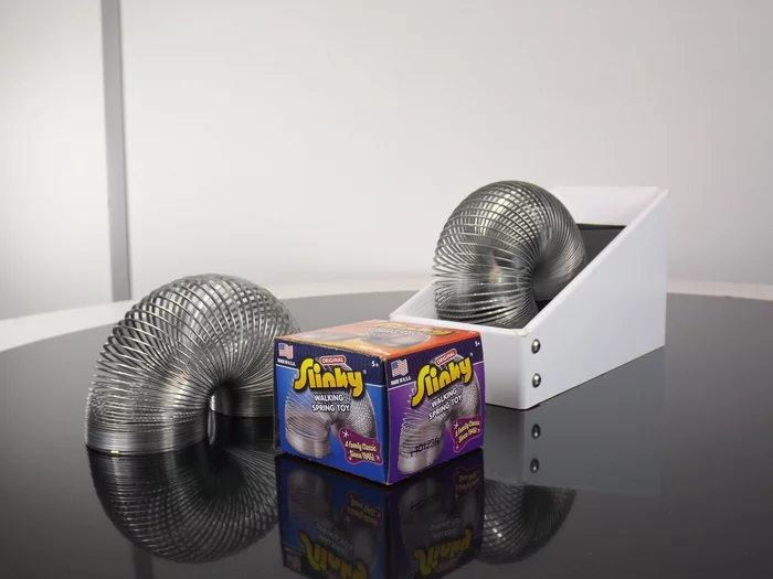 Project NESM allows users to run a Slinky indefinitely