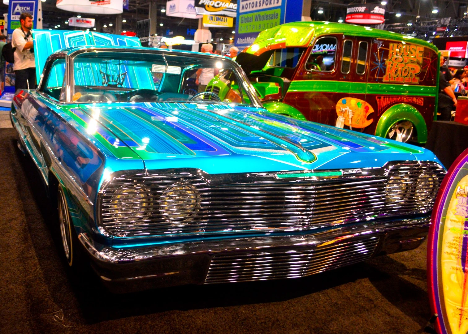 Some psychedelic tones at House of Kolor's booth