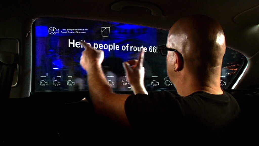 The Pond app that lets passengers display messages to passengers in other vehicles
