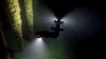 Fleets of the EELY500 robots will be permanently housed in undersea docking station at locations such as offshore drilling rigs