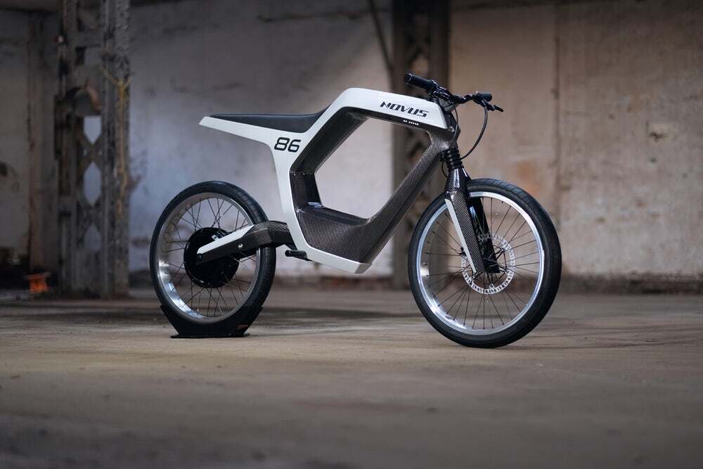 The Novus is a lightweight, narrow, hollow-bodied city commuter with thin tires and ultra-modern styling