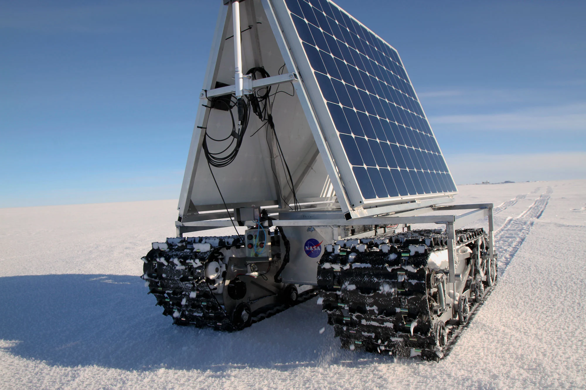 GROVER underwent a test of its power consumption at Greenland's highest spot, Summit Camp (Photo: NASA Goddard/Matt Radcliff)