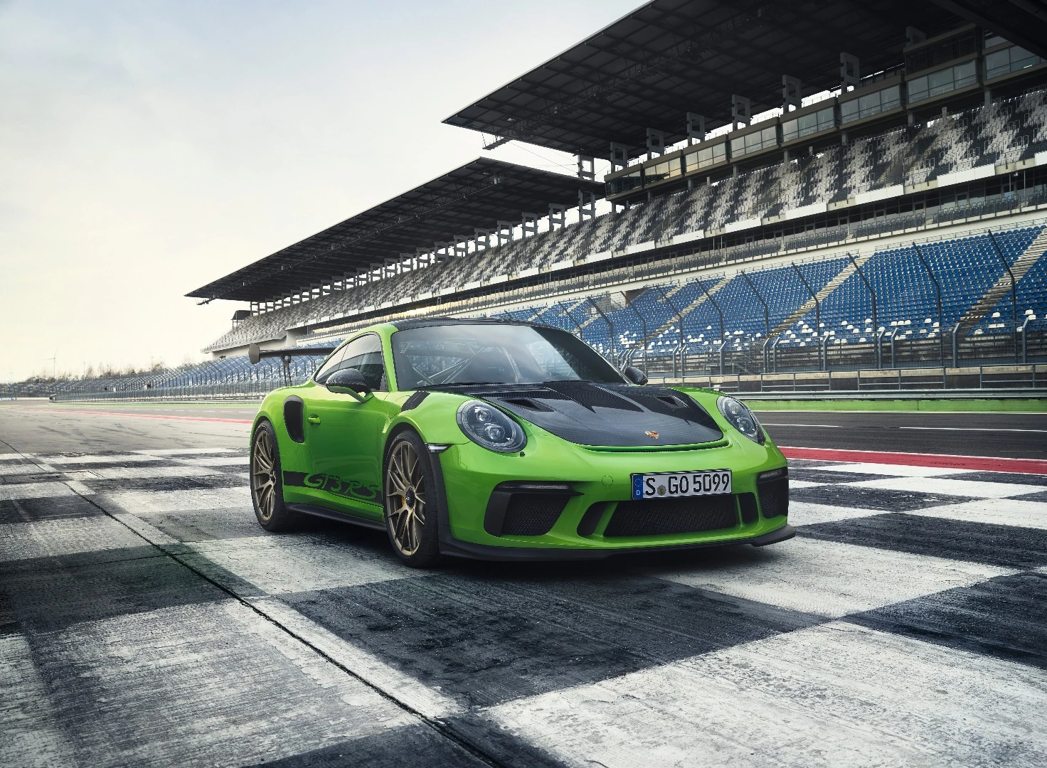 2018 Porsche 911 GT3 RS: carbon hood isn't a hood at all, it's the lid of the front trunk