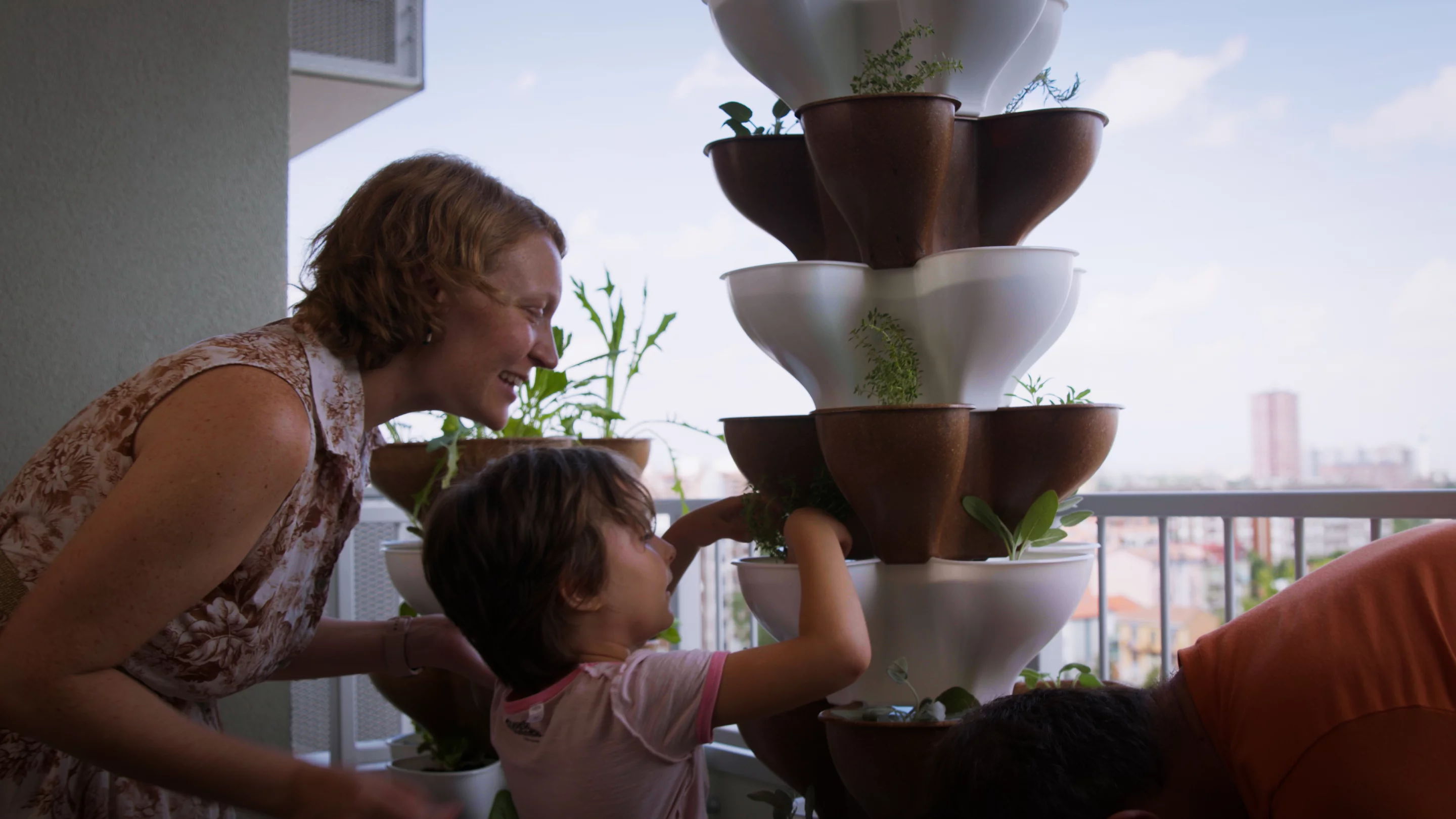 The Clovy vertical garden can be wheeled to a source of natural light, such as near a window, out of a balcony or on the patio