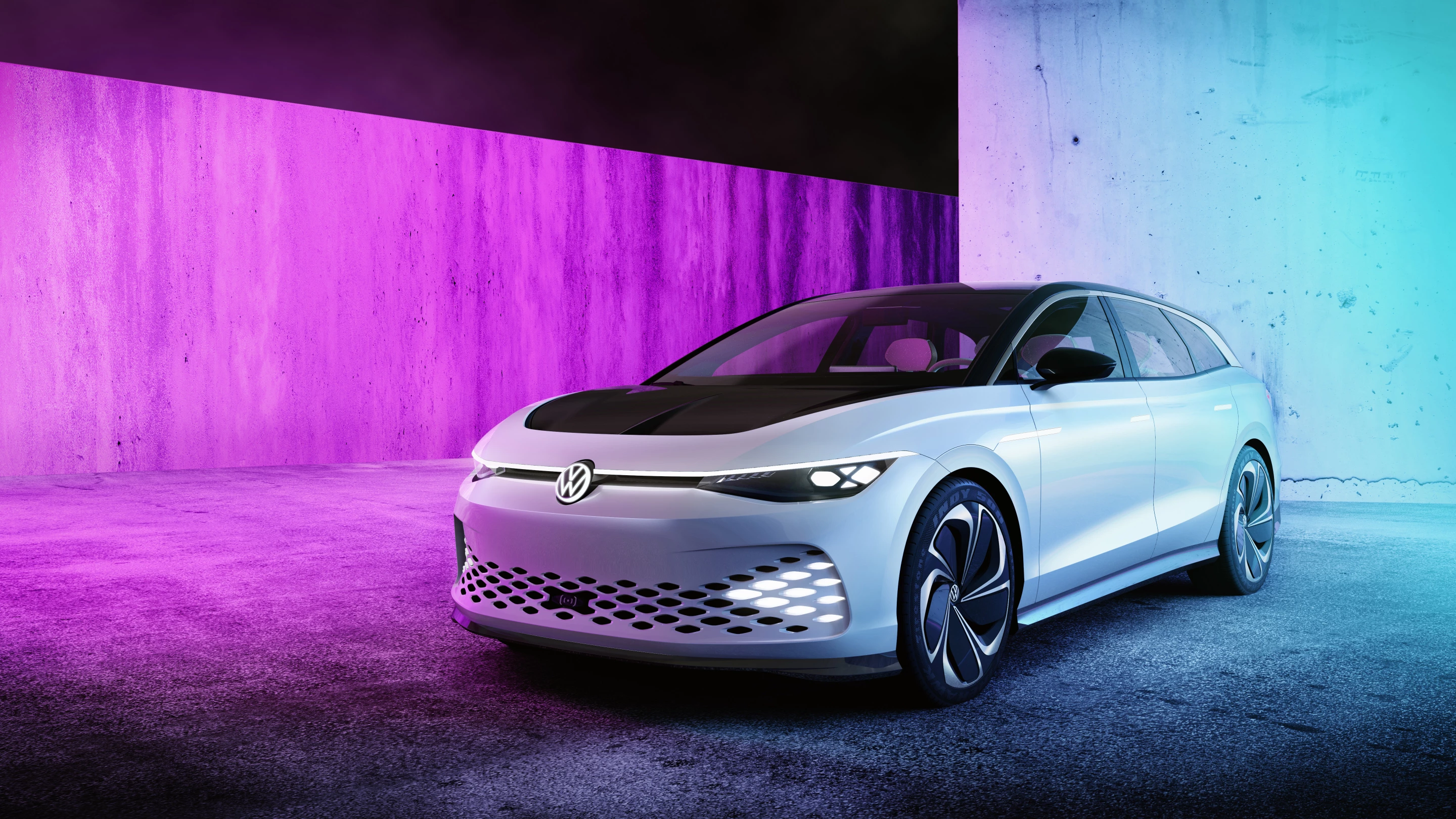 With a drag coefficient of just 0.24 and up to 300 miles of range, the VW ID Space Vizzion Concept is pretty ambitious