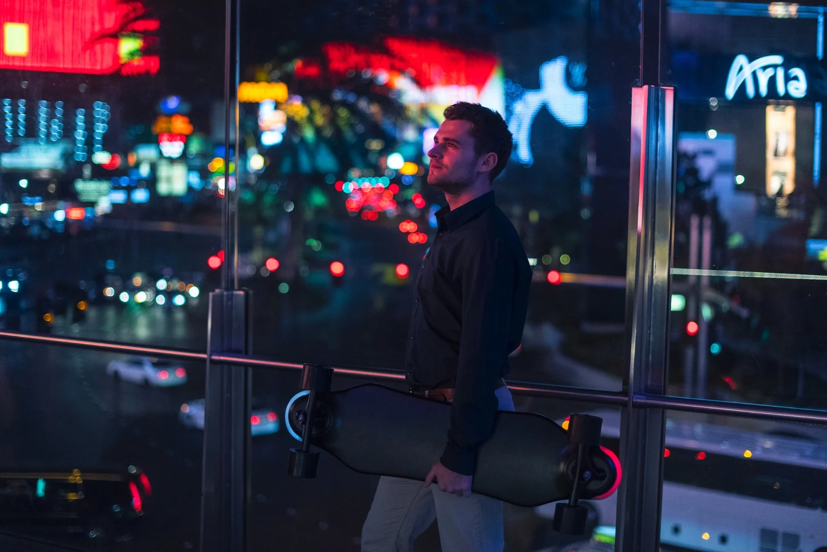 The XTND is the lightest electric skateboard out there, weighing just 3 kg (6.6 lb)