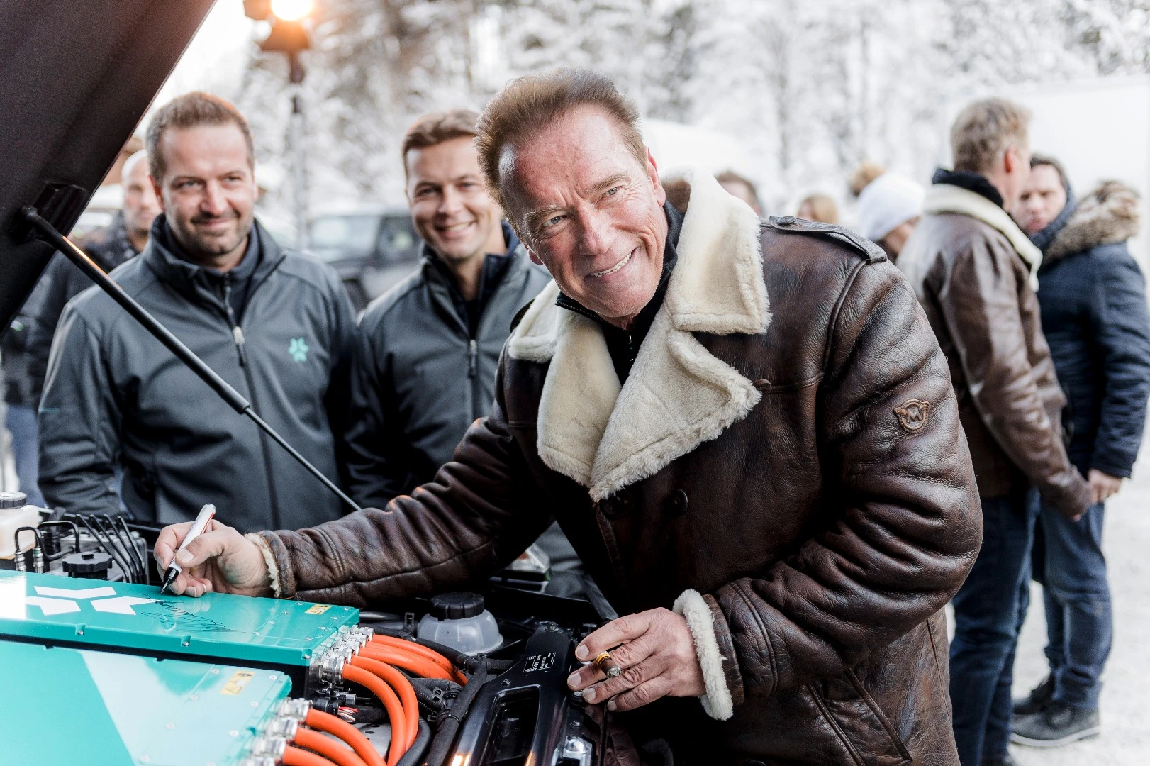 Arnold Schwarzenegger helps Kreisel hype its electric technology
