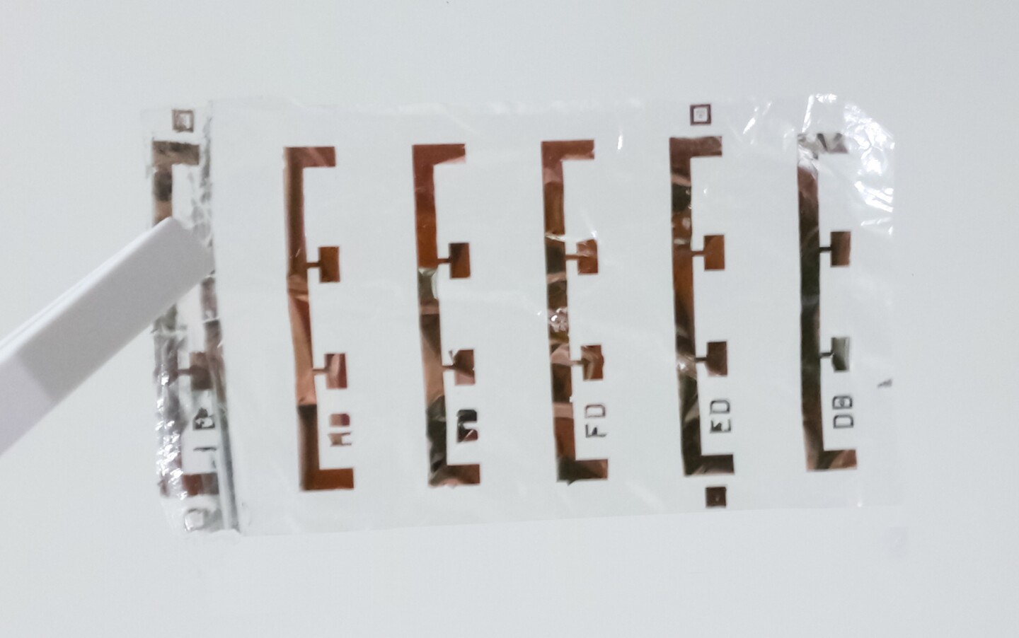 Each piece of the foil consists of an array of magneto-sensitive elements, embedded on one side of a PET (Photo: IFW Dresden)