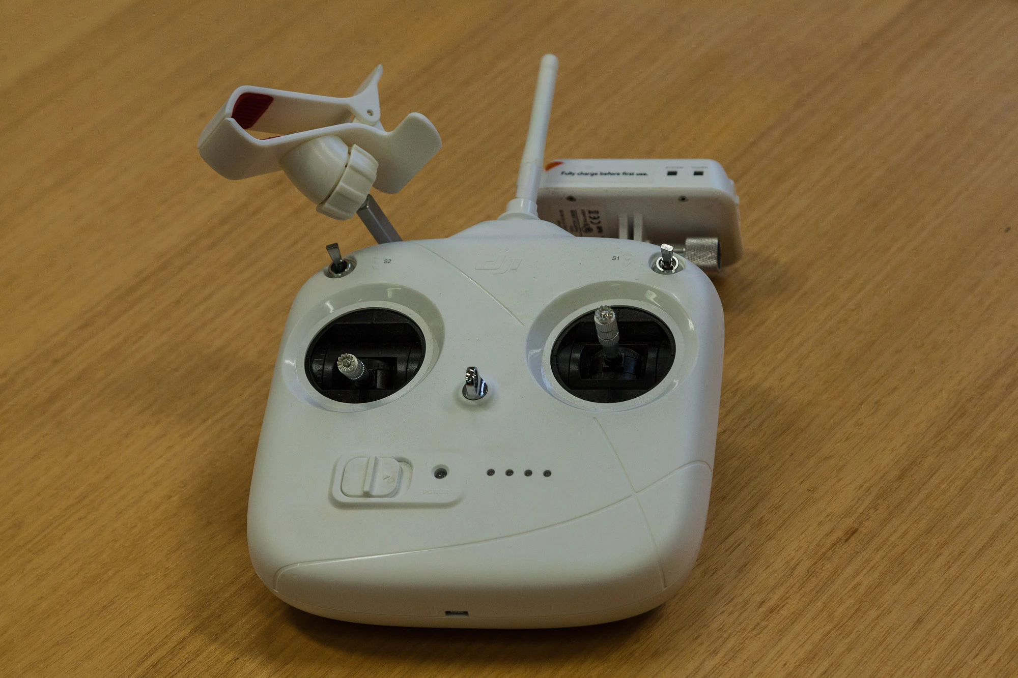 The Phantom 2 Vision+ controller and range extender (Photo: Loz Blain/Gizmag.com)