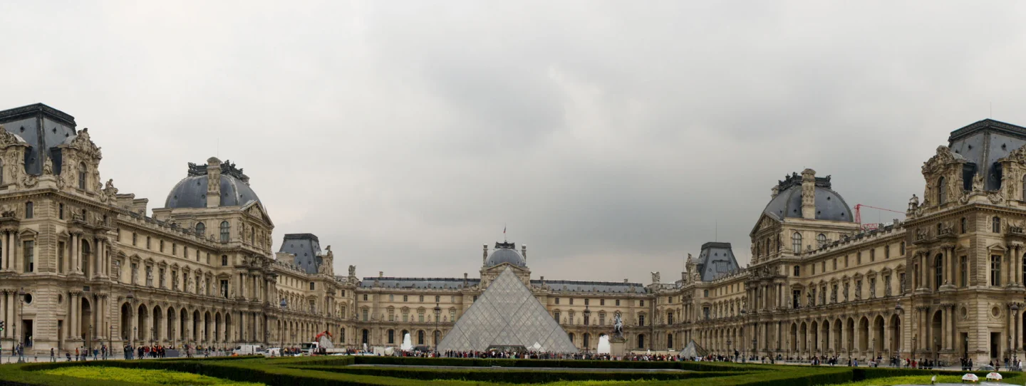 The Louvre in France is replacing its usual audio guides with the Nintendo 3DS (Photo: Noel McKeegan)