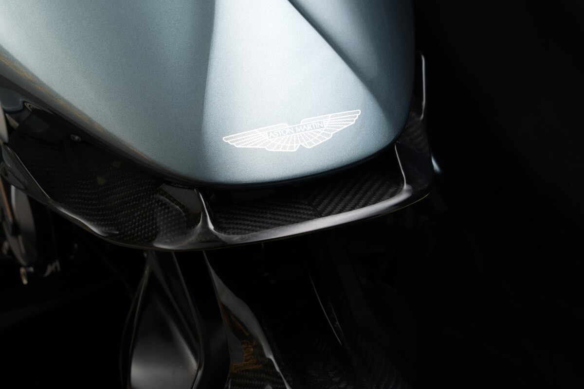 Carbon front splitter hangs under the nose fairing