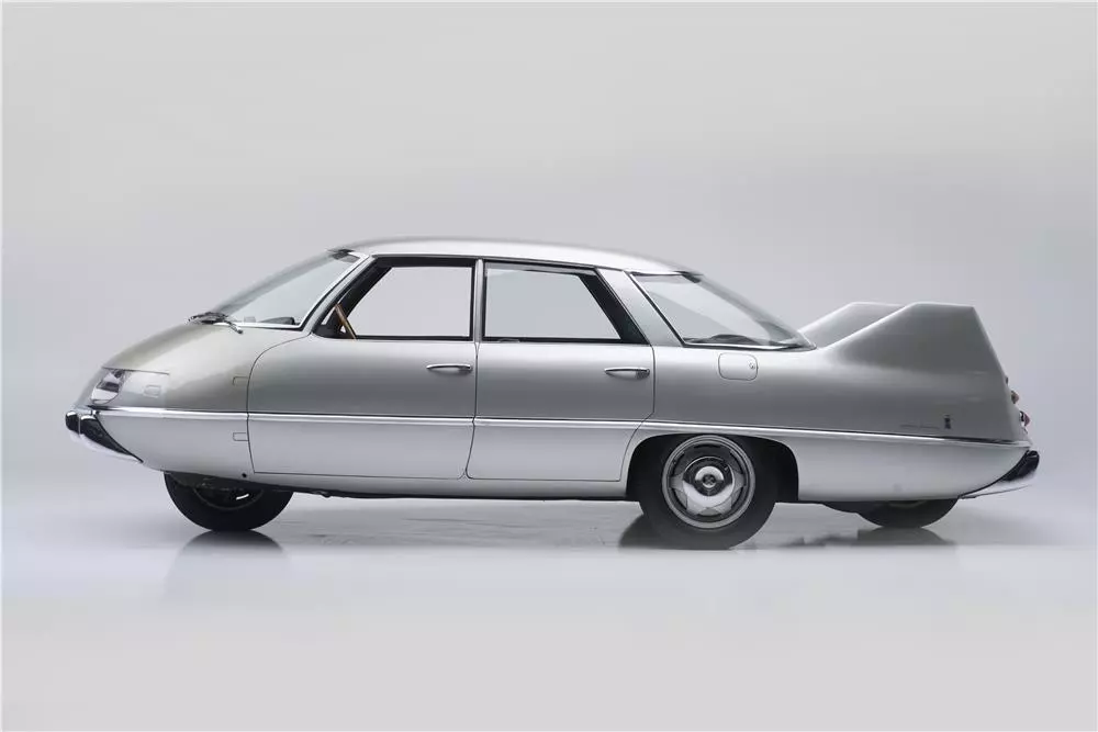 These days, automotive designers and aerodynamics are belssed with a vast array of tools in designing vehicles. In 1960, the Pf-X was a bold concept born from Pininfarina's desire to overcome the primary limitations of physics. Like the German efforts in pioneering wind tunnel research in the thirties, the Pf-X is an important milestone in automotive design.