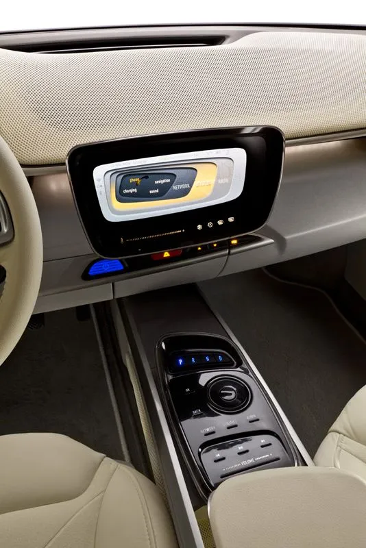 The ie:3's multi-touch virtual instrument cluster (top), and sliding multi-controller (below)