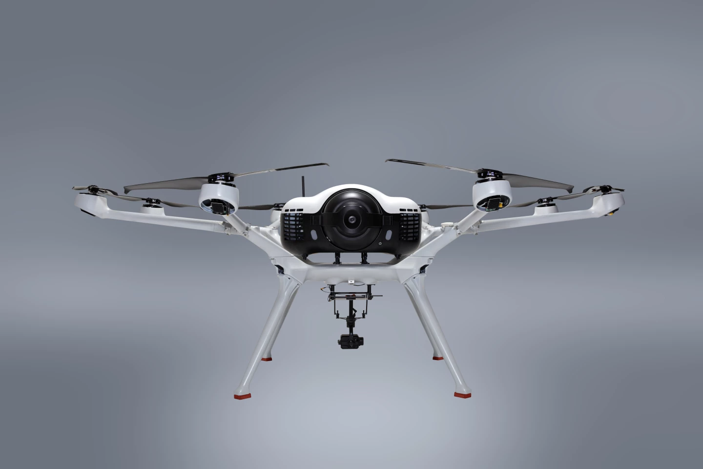 The DS30 weighs 20 to 21 kg (44 to 46 lb), depending on the tank size