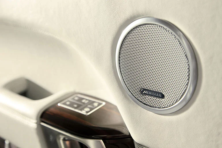 2013 Range Rover interior detail