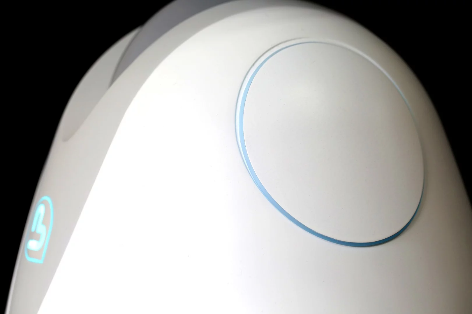 A removable arm cover that can be replaced with different arm accessories