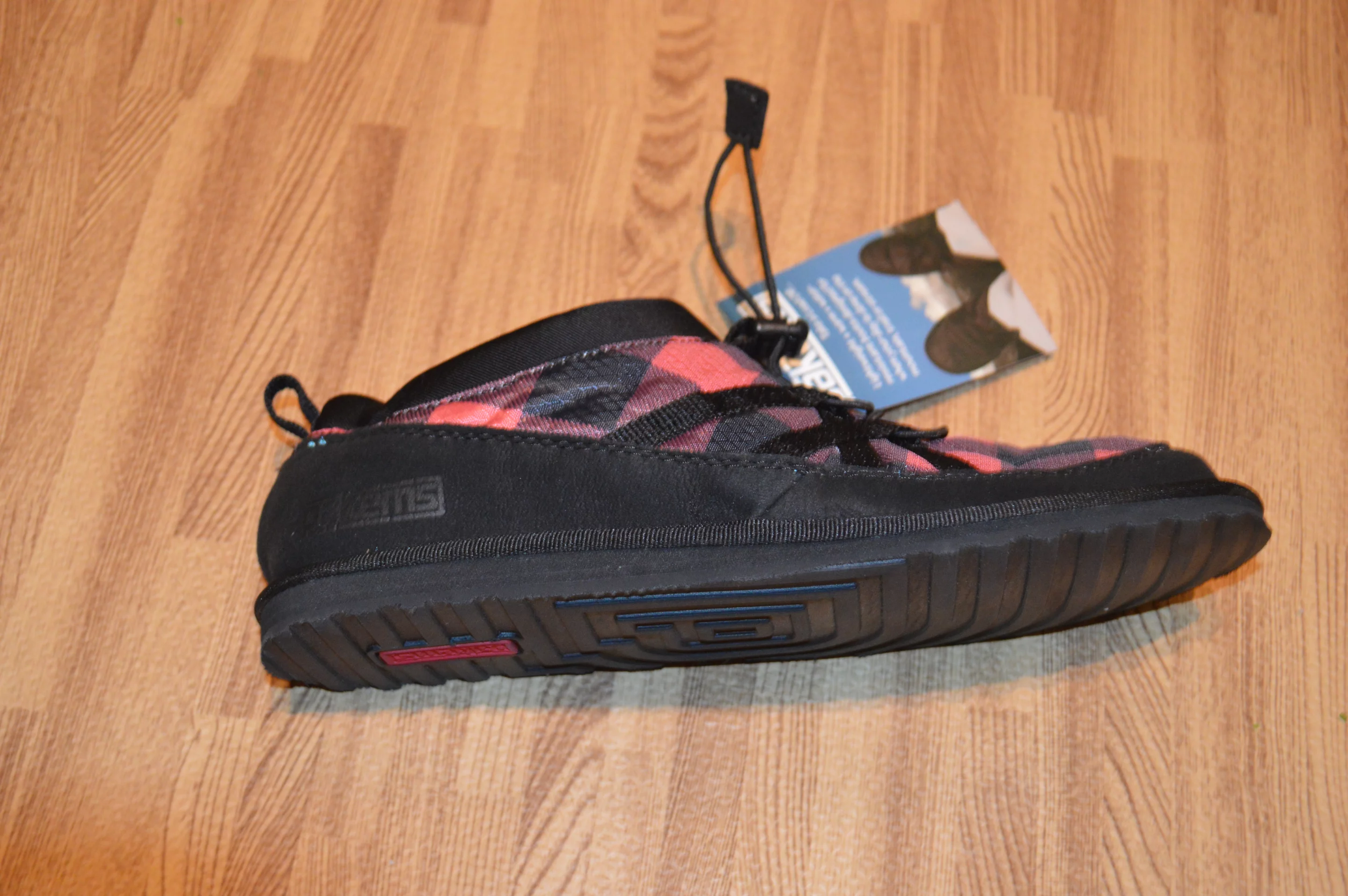 The shoes are designed to replace your ski boots just as quickly as you can pull them off