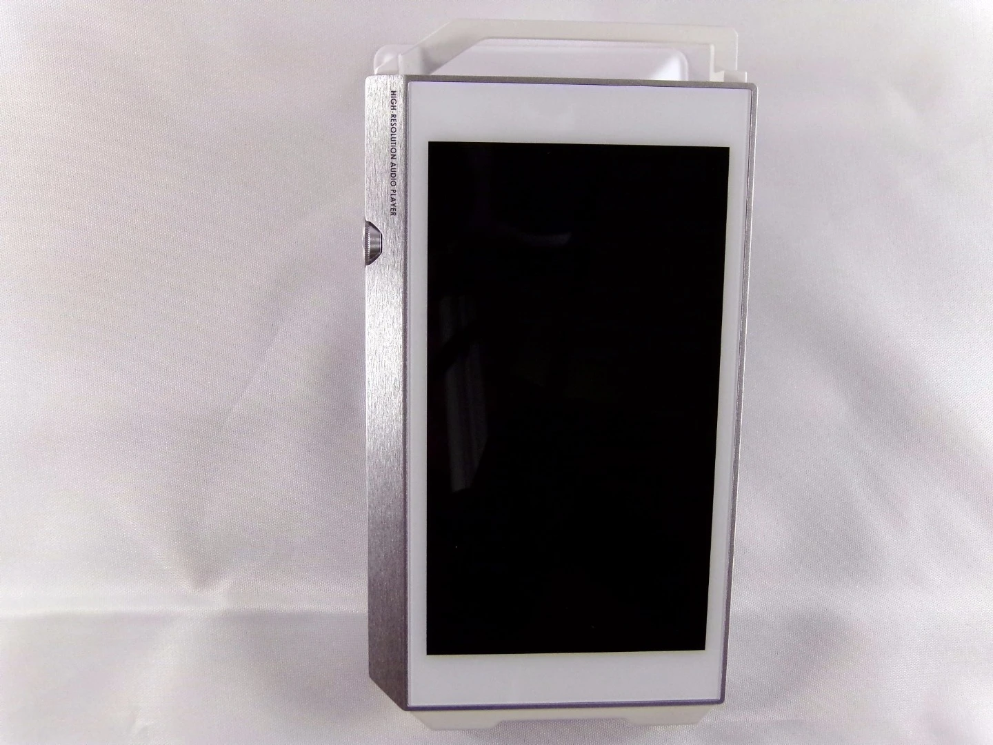 The Pioneer XDP-100R-S has touch screen control
