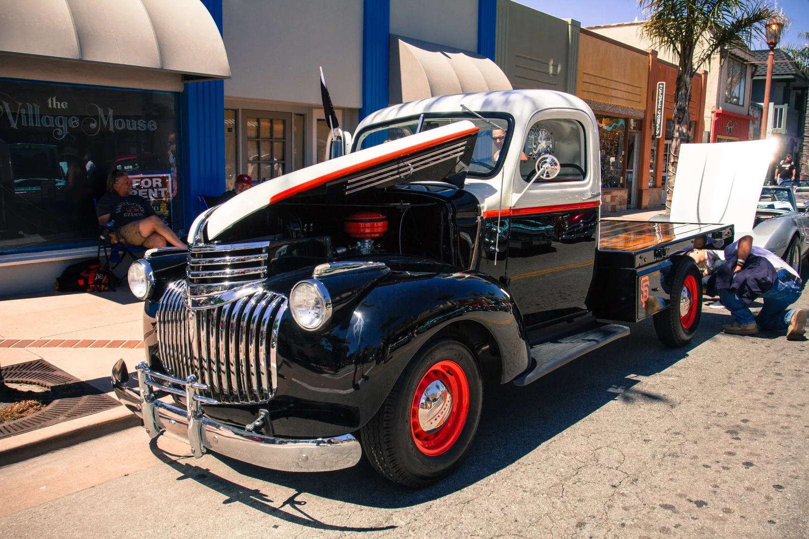 This 1941 Chevy Flatbed Truck was the slickest custom truck I saw at the show. All very custom
