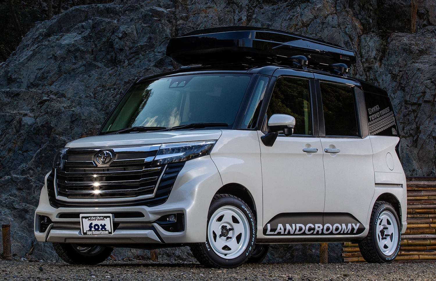 ESB adds some storage space by way of the Inno rooftop cargo box