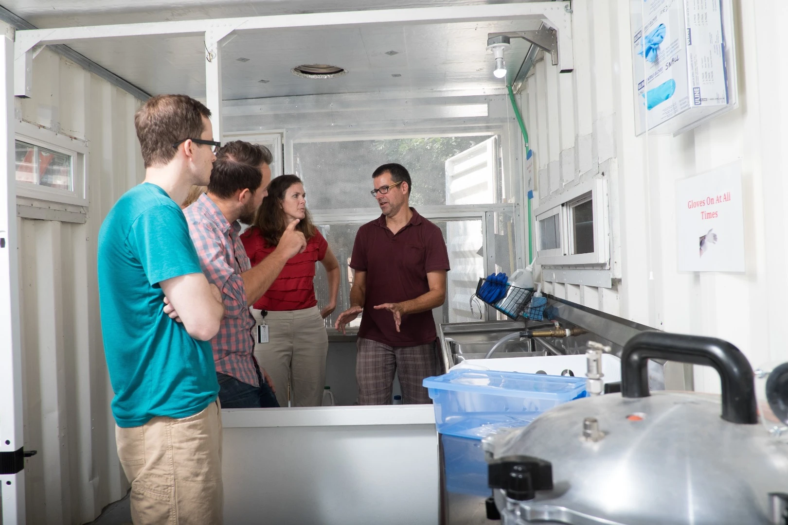 The Sterile Box uses solar power to sterilize surgical tools