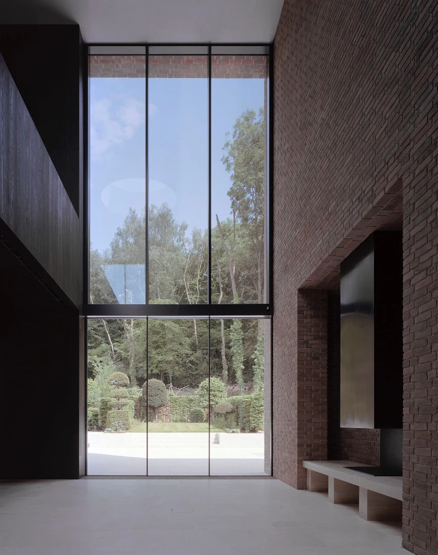 Highgate House meets the client’s ambition of a contemporary family home