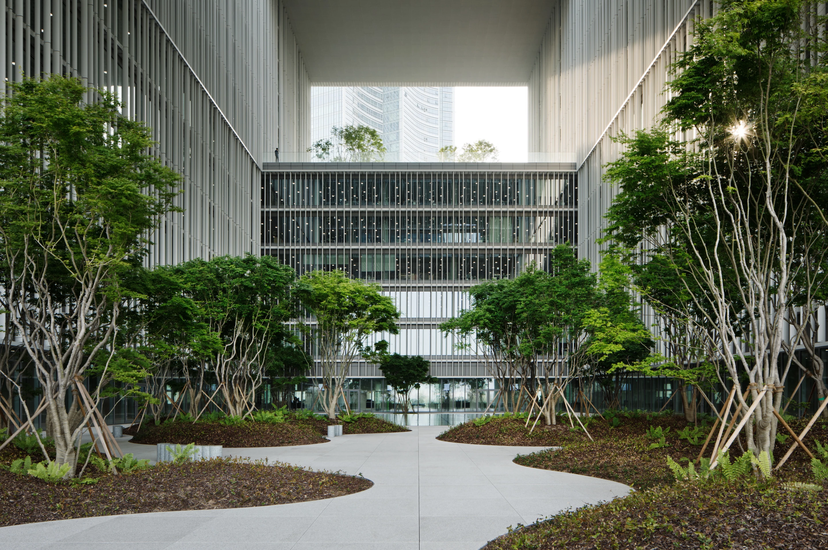 Amorepacific Headquarters was designed by David Chipperfield Architects and is located in South Korea. The project serves as a new HQ for the Amorepacific Corporation and its overall form encourages natural ventilation and ensures the daylight is filled with light