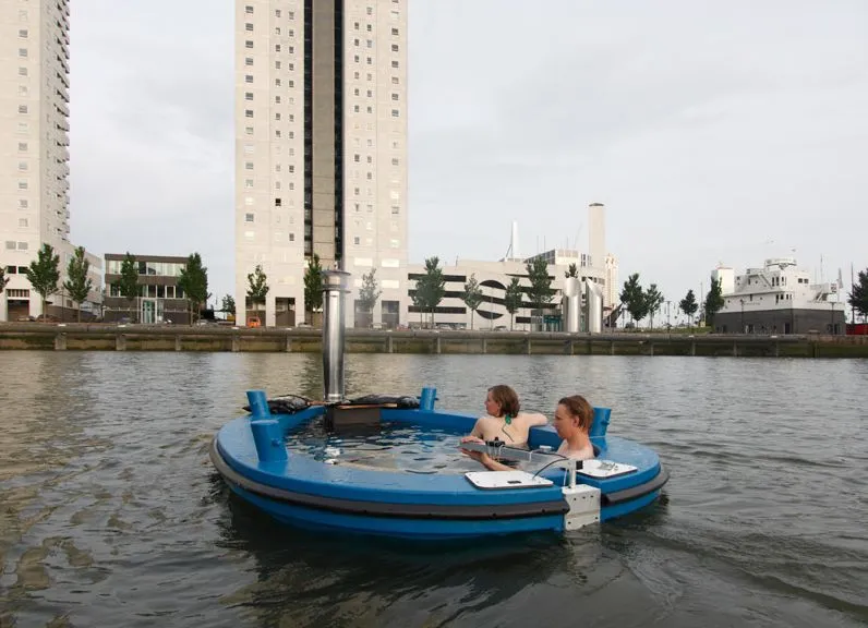 The HotTug is powered by an electric motor, or a user-supplied outboard engine