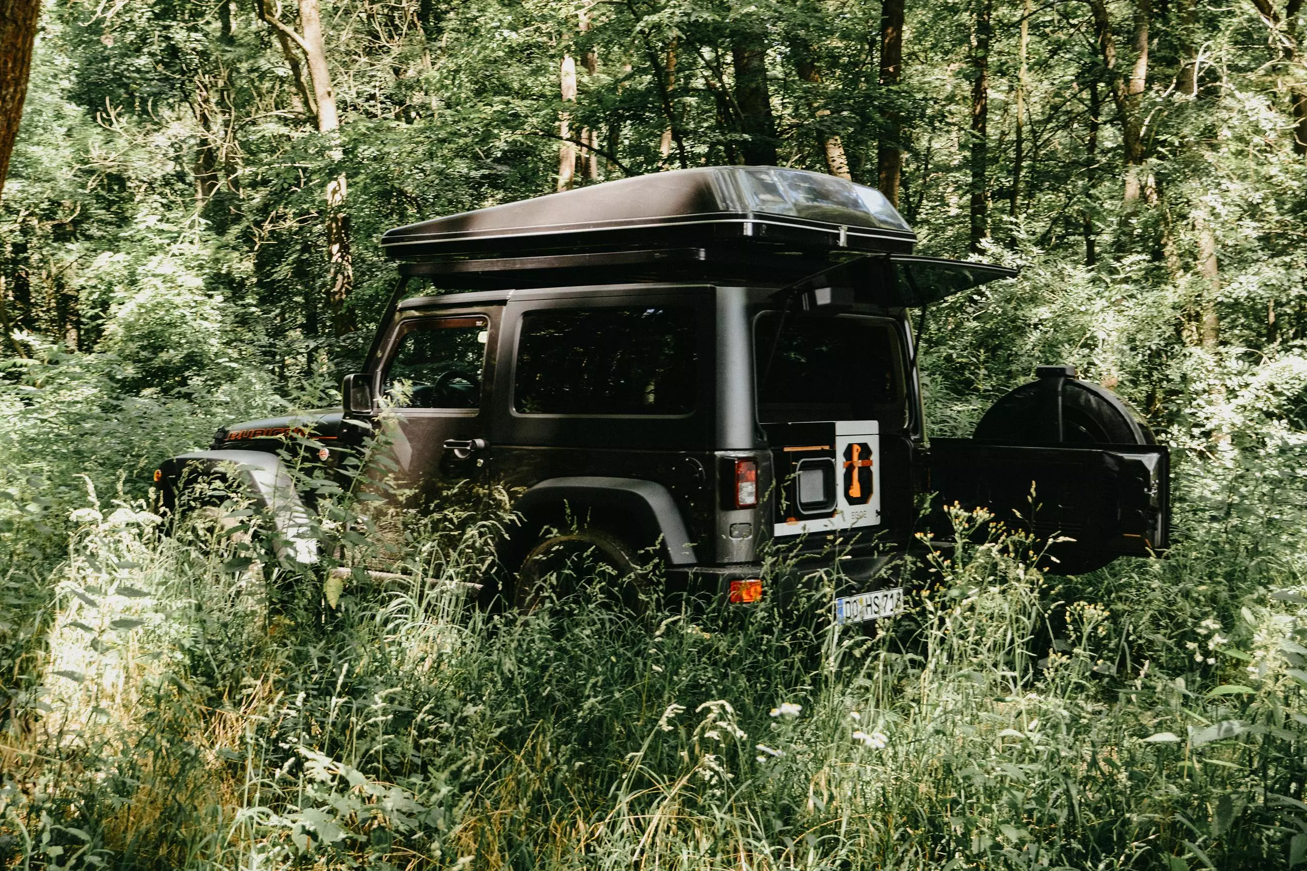 Always a popular option with the American overland and outdoor crowd, the Jeep Wrangler looks like it'll work with the Nestbox Supertramp
