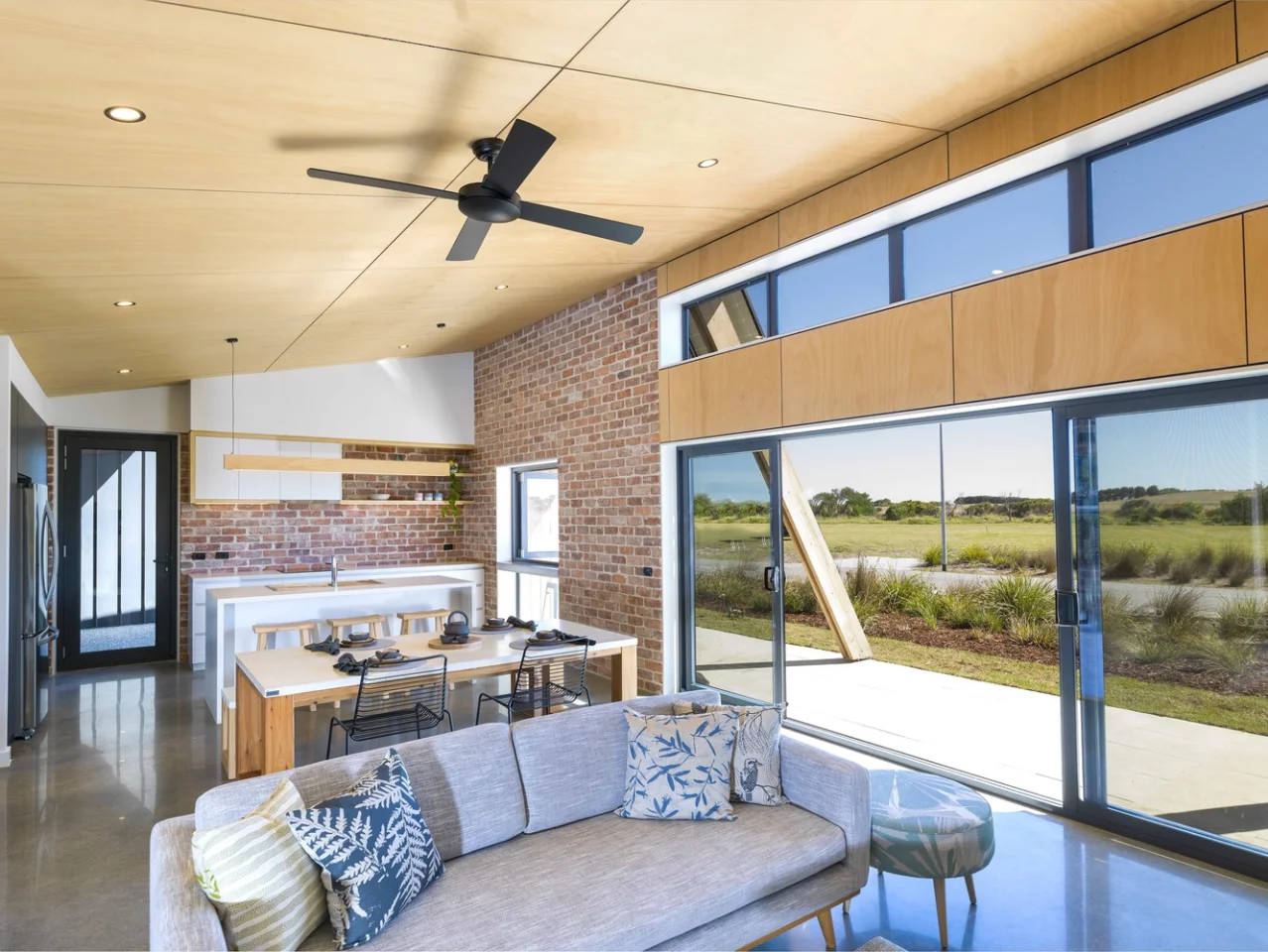 The dwelling has been designed to maximize natural light from the north, as well as cross ventilation throughout the entire day