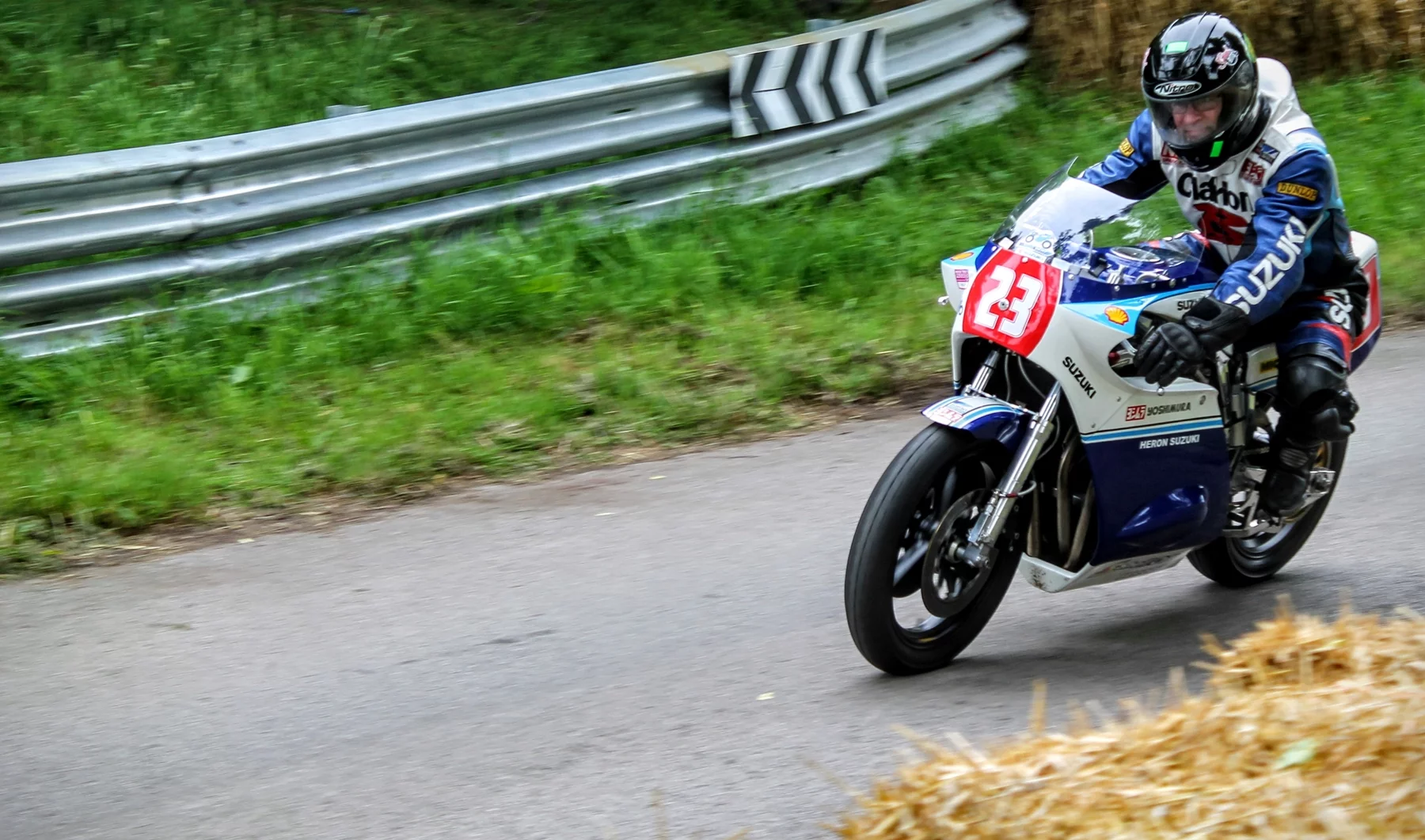1982 Suzuki Heron XR41 ridden by Andy Smith