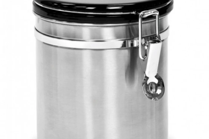 The Friis Coffee Savor canister with the special lid that vents CO2 gases which ruin good coffee beans (Photo: Business Wire)