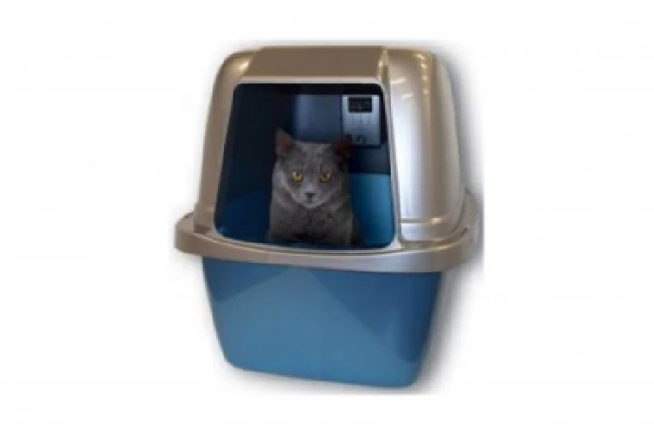 OdorBox eliminates kitty litter odor and keeps bacteria at bay