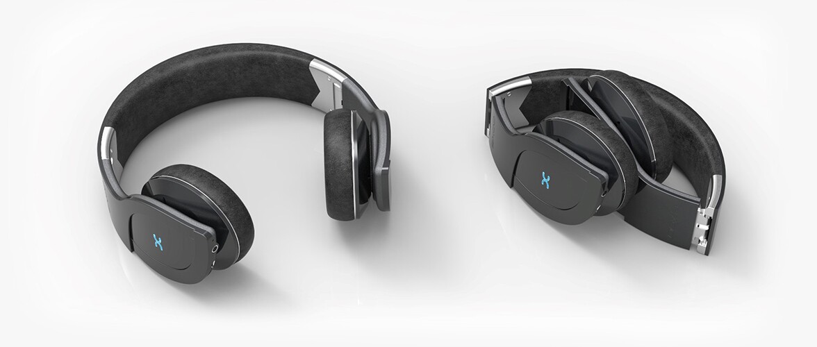 The Helios Bluetooth headphones have an integrated microphone, intended for use with a paired device to enable hands-free phone conversations