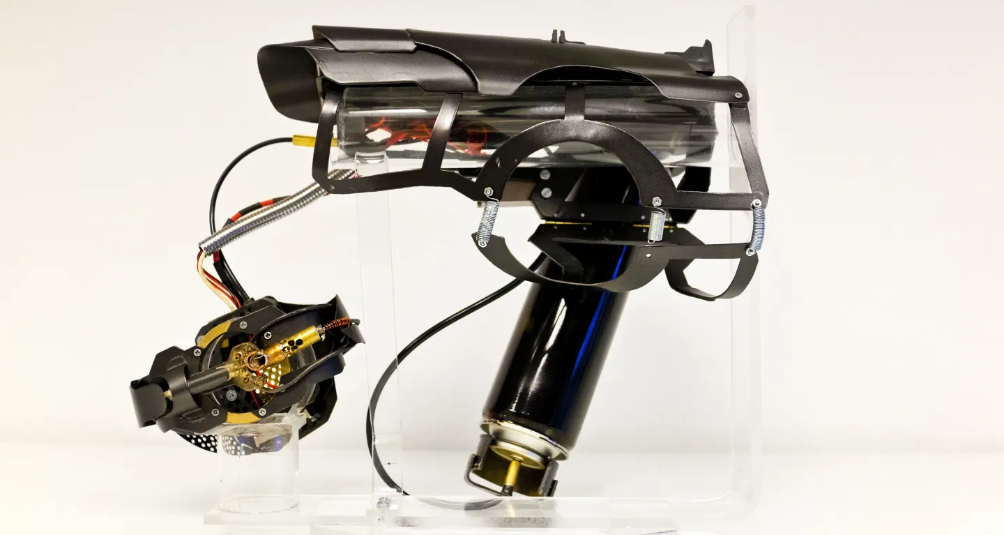 Patrick Priebe's flame glove (arm gauntlet/fuel bottle is at the top, with the hand-mounted ignition module at the bottom left)