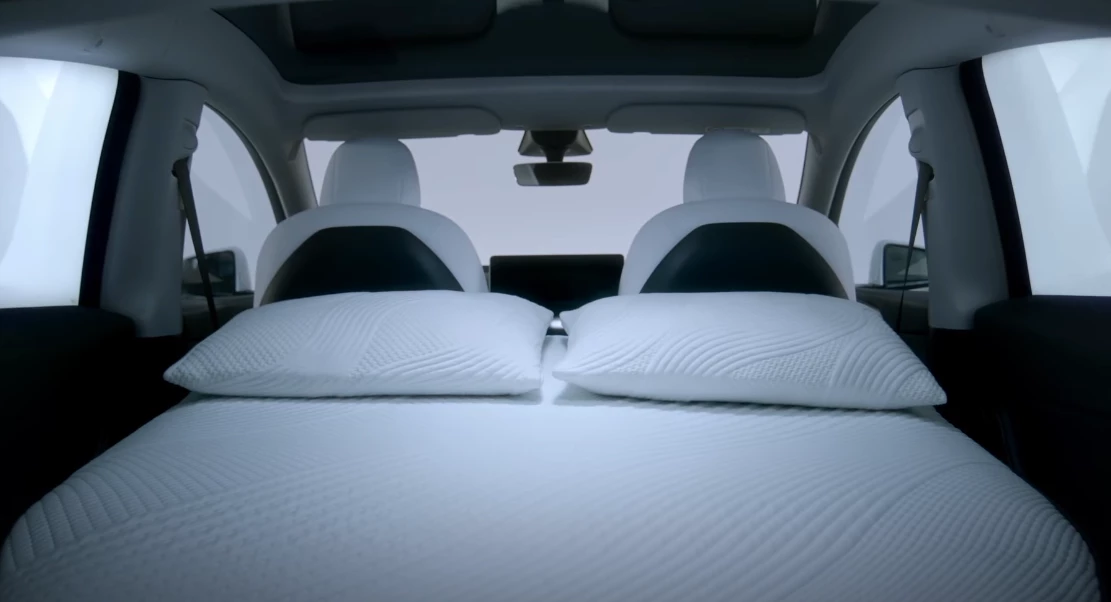 An air layer, foam layer and Myocell top layer combine for enhanced comfort