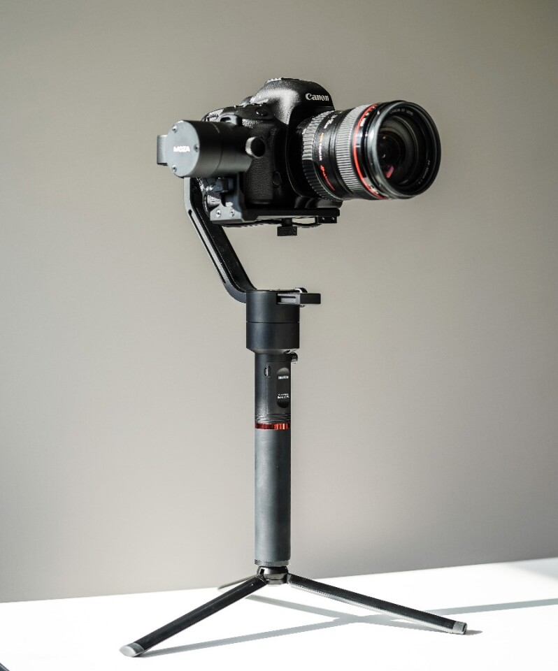 Moza Air review Featherweight DSLR gimbal makes stabilization easy