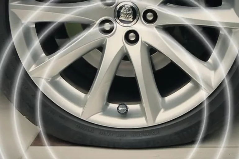 The Fobo system includes an In-car unit that acts as a backup system should users forget their smartphones