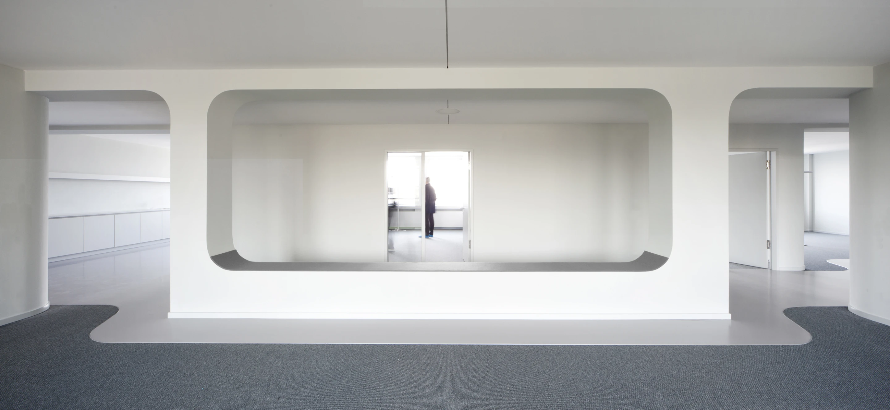 The furbished Schlump ONE boasts clean, bright interiors (Photo: Ludger Paffrath)