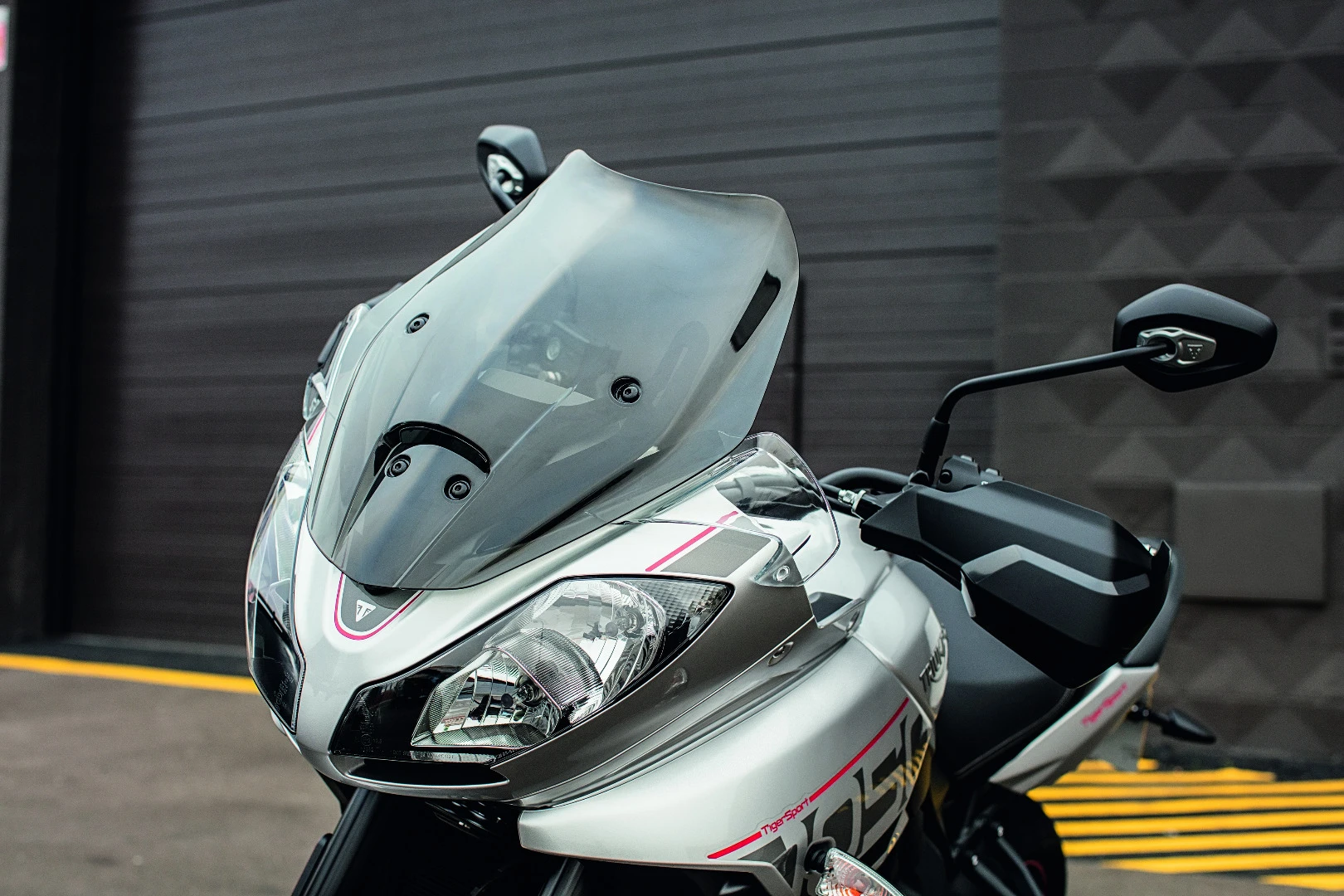 The new screen of the 2016 Triumph Tiger Sport can be adjusted on the go by just one hand