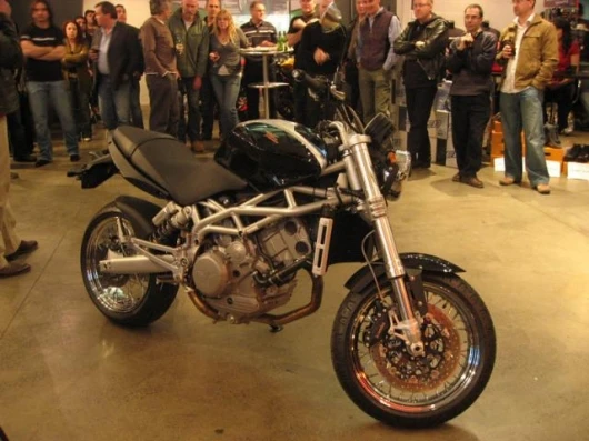 The Moto Morini 9½