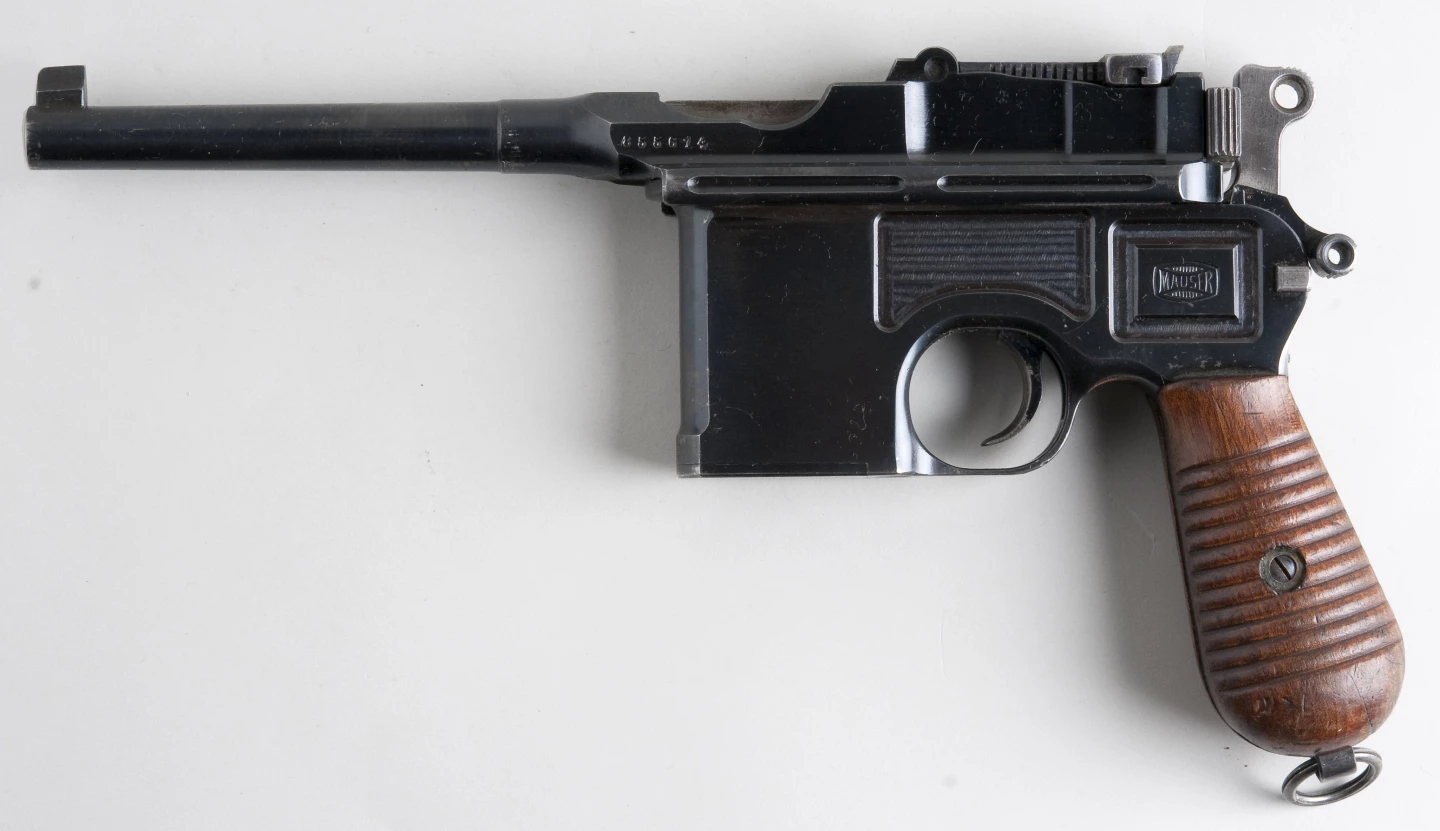 The DL-44 was based on a German military weapon designed in the 1890s: the Mauser C96.