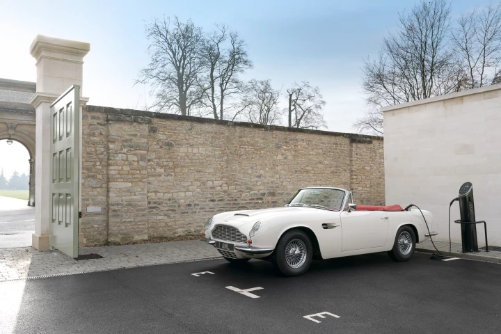 The first car to use the system is a 1970 Aston Martin DB6 MkII Volante – photos of the actual hardware have yet to be provided