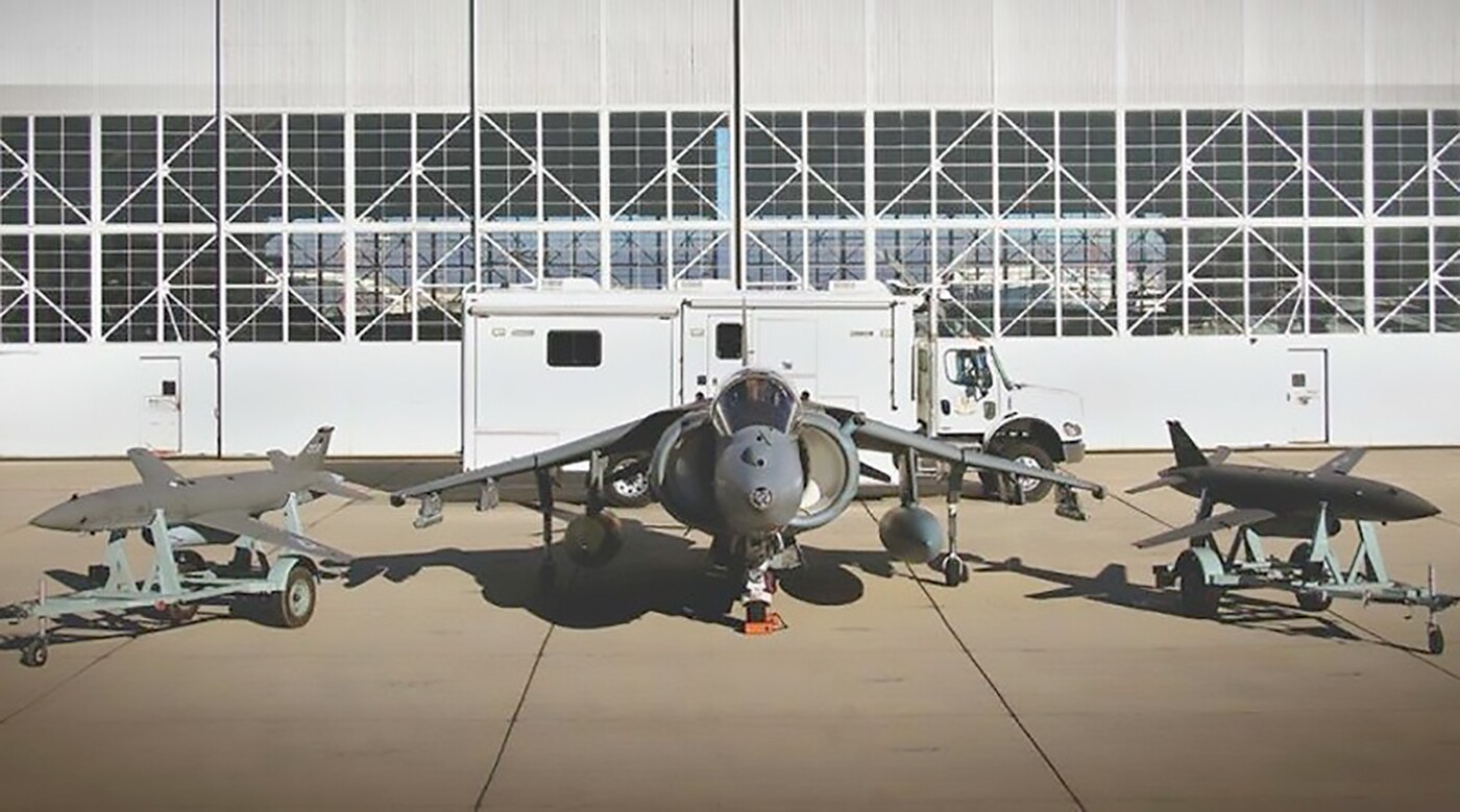 How a combat mission might look in the future – one manned fighter aircraft and a couple of armed-to-the-teeth unmanned buddies that can handle multiple targets and deflect threats