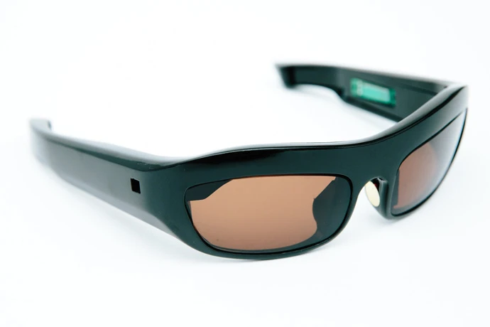 Intel's smart glasses monitor the brainwaves, heart rate and breathing to determine their stress levels, and then transmit that data via Bluetooth LE to a connected device