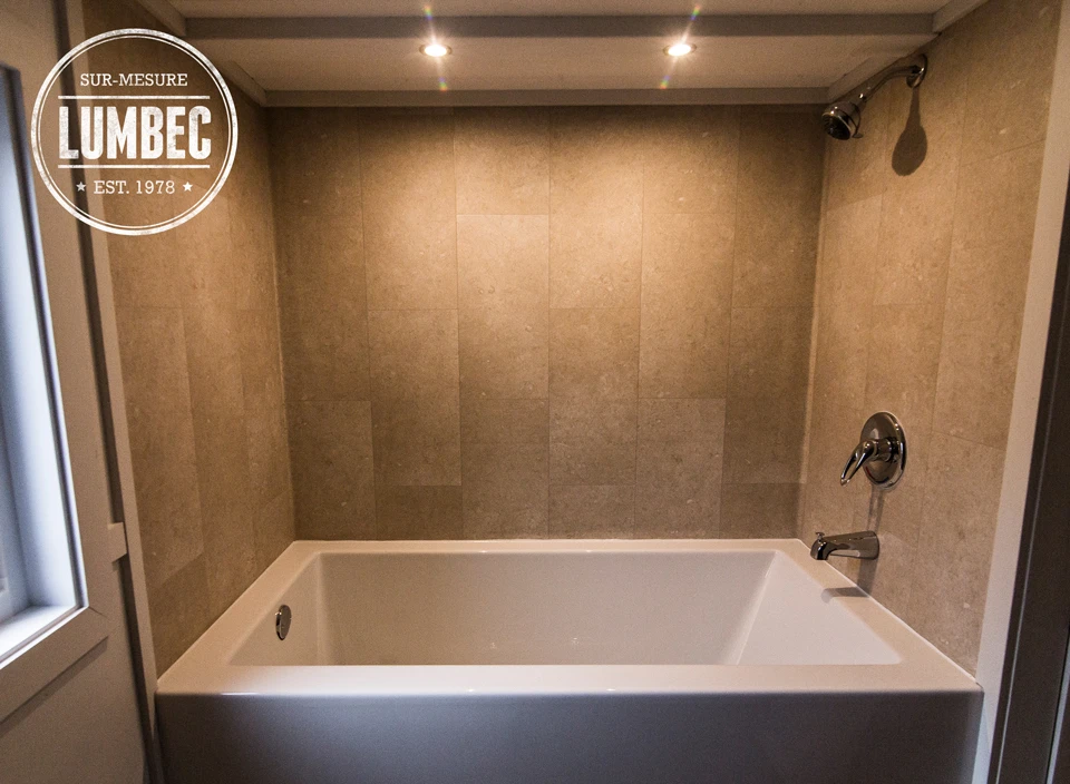 The 60 in (1.5 m)-long bathtub