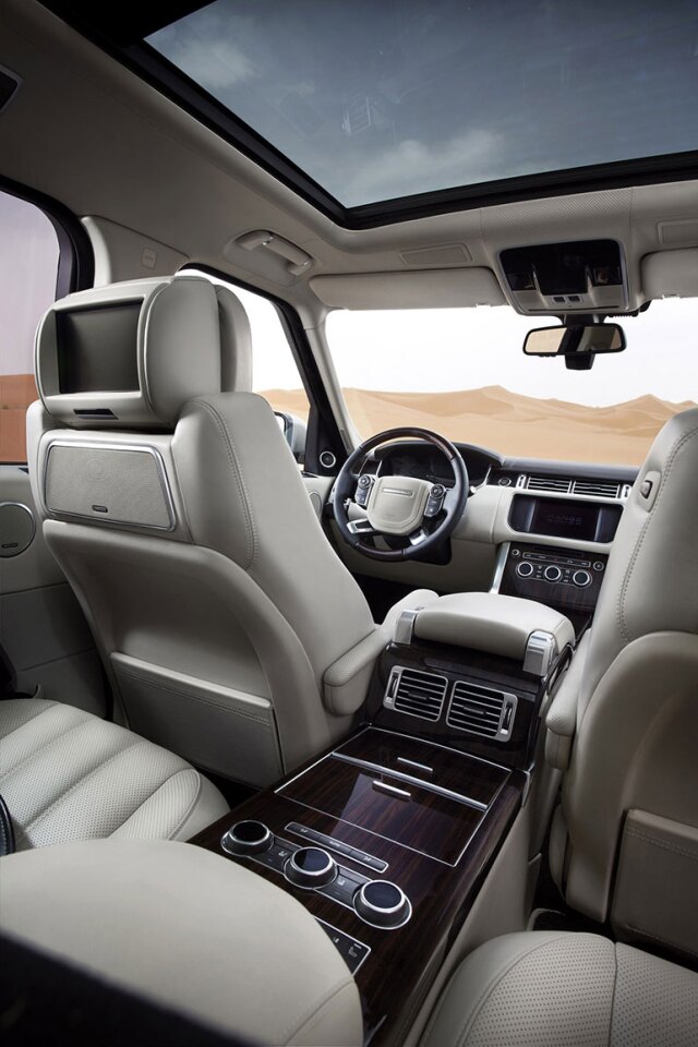 2013 Range Rover interior