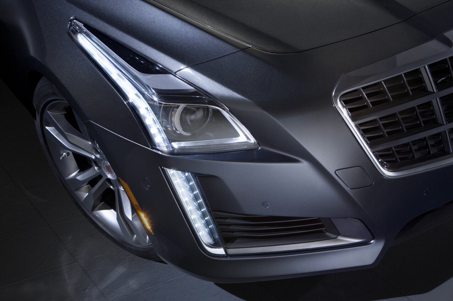 Wheelbase increase of 1.2 inches (30.5 mm) and body increase of 5 inches (127 mm) makes for a longer and lower CTS