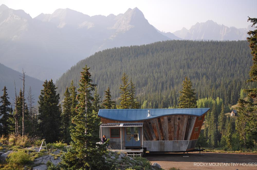 The San Juan Tiny House measures 24 ft (7.3 m)-long